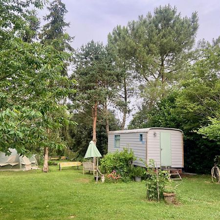 Le Bon Chemin Roulotte Sainte-Nathalène Exterior foto