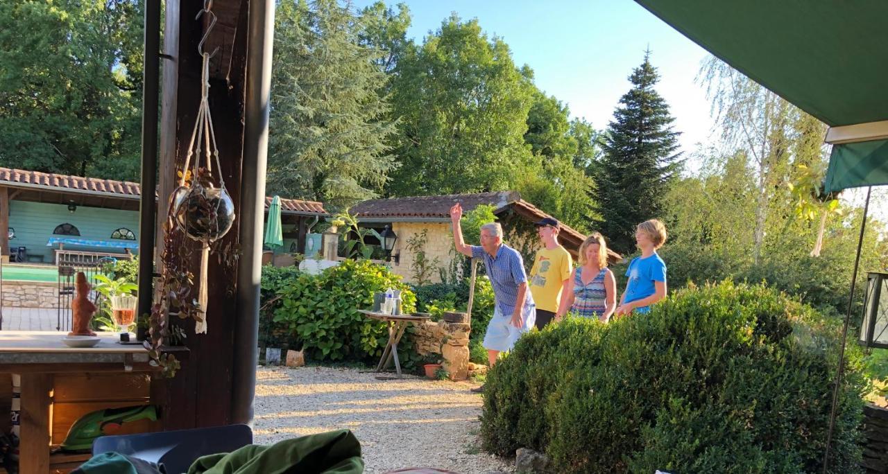 Le Bon Chemin Roulotte Sainte-Nathalène Exterior foto